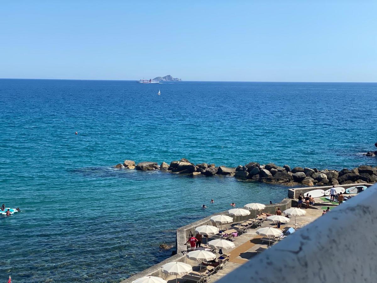 Appartamenti Tra Cielo E Mare ปีออมบีโน ภายนอก รูปภาพ